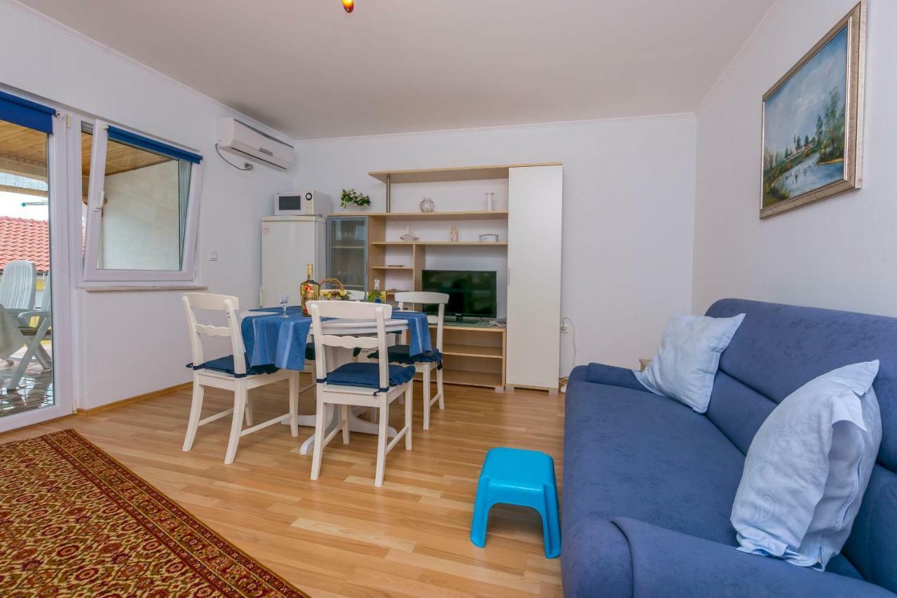 Apartment Pava 罗戈兹尼察 外观 照片